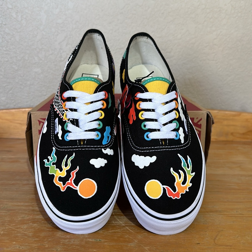 Vans Authentic OTW Gallery KAITLIN CHAN 2022 collection - Picture 5 of 12